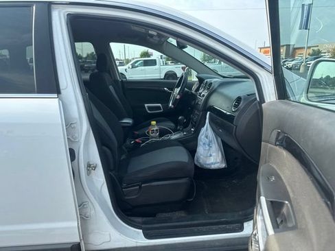 Used 2014 Chevrolet Captiva Sport LS FWD image 10