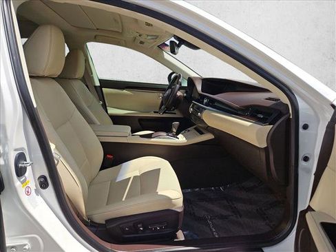 Used 2018 Lexus ES 350 w/ Navigation System Package FWD image 22
