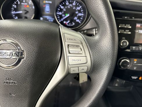 Used 2016 Nissan Rogue S image 13