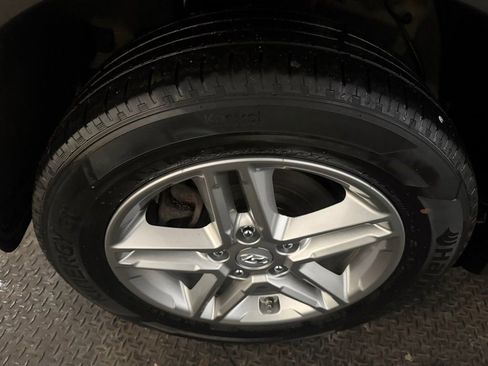 Used 2023 Hyundai Kona SE image 16