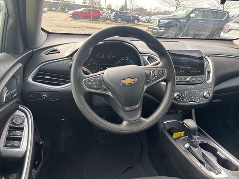 Used 2023 Chevrolet Malibu LT image 10