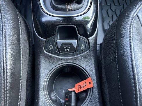 Used 2019 Jeep Compass Limited image 11