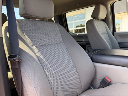 Used 2022 Ford F250 XLT w/ XLT Premium Package AWD/4WD image 16