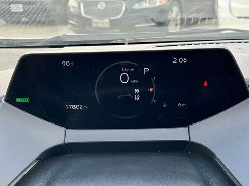 Used 2025 Toyota Prius XLE image 34