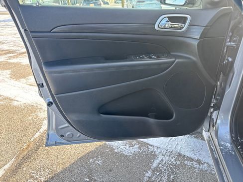 Certified 2021 Jeep Grand Cherokee Laredo X image 9