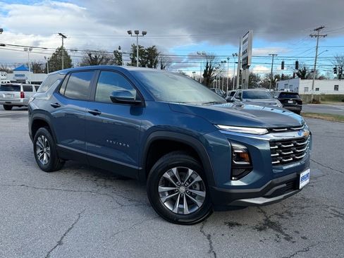 New 2026 Chevrolet Equinox LT image 2