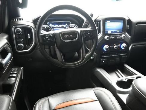 Used 2021 GMC Sierra 1500 AT4 w/ Technology Package AWD/4WD image 12