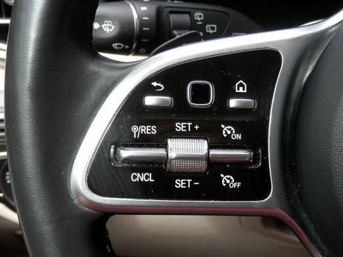 Used 2022 Mercedes-Benz GLC 300 4MATIC image 20