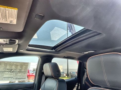 New 2026 GMC Canyon AT4 w/ Technology Plus Package image 20