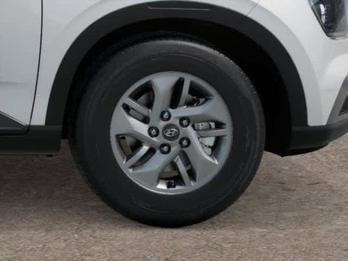 New 2025 Hyundai Venue SE image 8