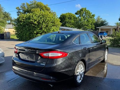 Used 2013 Ford Fusion SE image 3