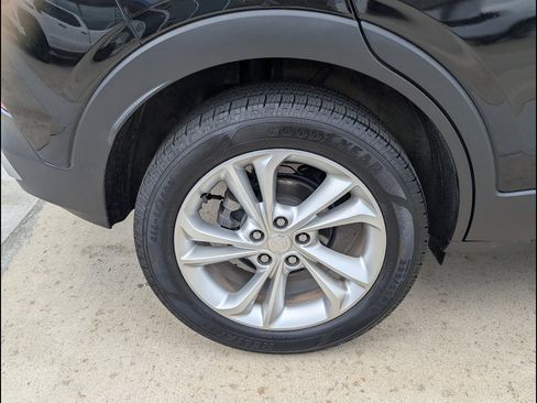 Used 2023 Buick Encore GX Preferred w/ Cold Weather Comfort Package FWD image 16