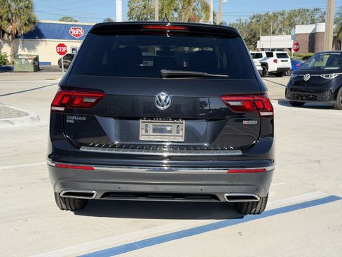 Used 2019 Volkswagen Tiguan SEL Premium w/ 3rd Row Seat Package image 5