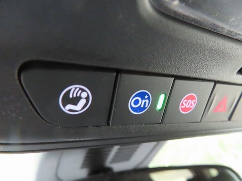 New 2026 Chevrolet Equinox LT w/ LPO, Floor Liner Package image 14