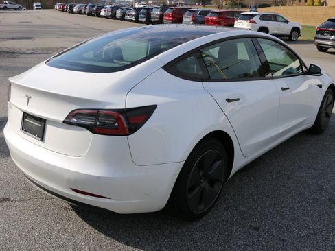 Used 2021 Tesla Model 3 Standard Range Plus image 8