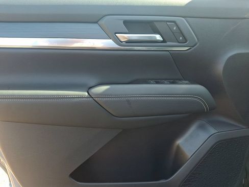 New 2027 GMC Terrain Elevation FWD image 9