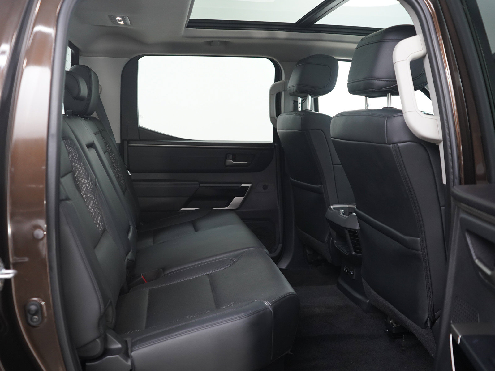 Used 2024 Toyota Tundra Limited AWD/4WD image 12