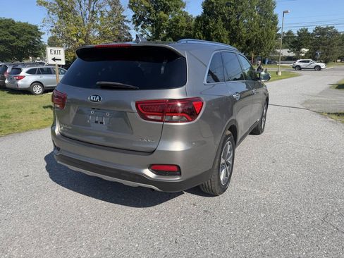 Used 2019 Kia Sorento EX w/ EX Touring Package AWD/4WD image 5
