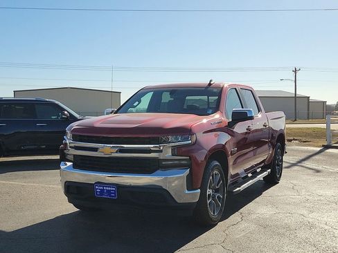 Used 2019 Chevrolet Silverado 1500 LT w/ Texas Edition image 2