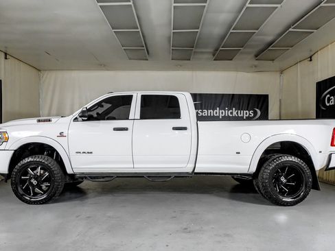 Used 2022 RAM 3500 Tradesman AWD/4WD image 12