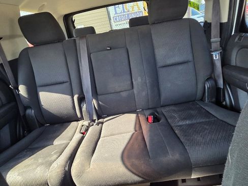 Used 2014 GMC Yukon SLE image 28