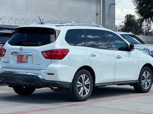 Used 2017 Nissan Pathfinder SV w/ Cargo Package image 3