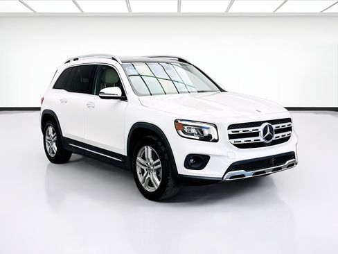 Used 2023 Mercedes-Benz GLB 250 image 3