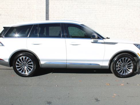 Used 2020 Lincoln Aviator Reserve w/ Equipment Group 201A image 10