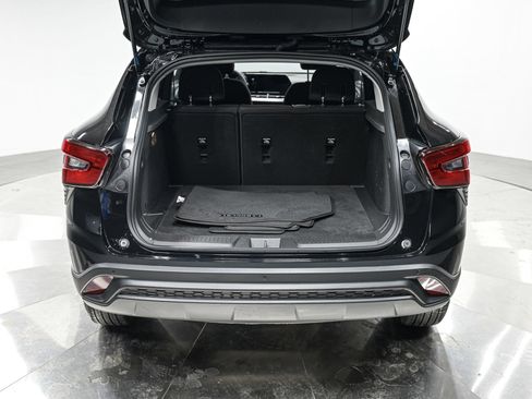 Used 2025 Chevrolet Trax LS FWD image 5