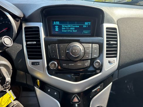 Used 2014 Chevrolet Cruze LT FWD image 20