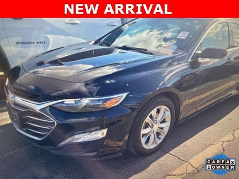 Used 2022 Chevrolet Malibu LT image 3