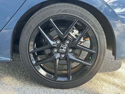 Used 2025 Honda Civic Sport image 12
