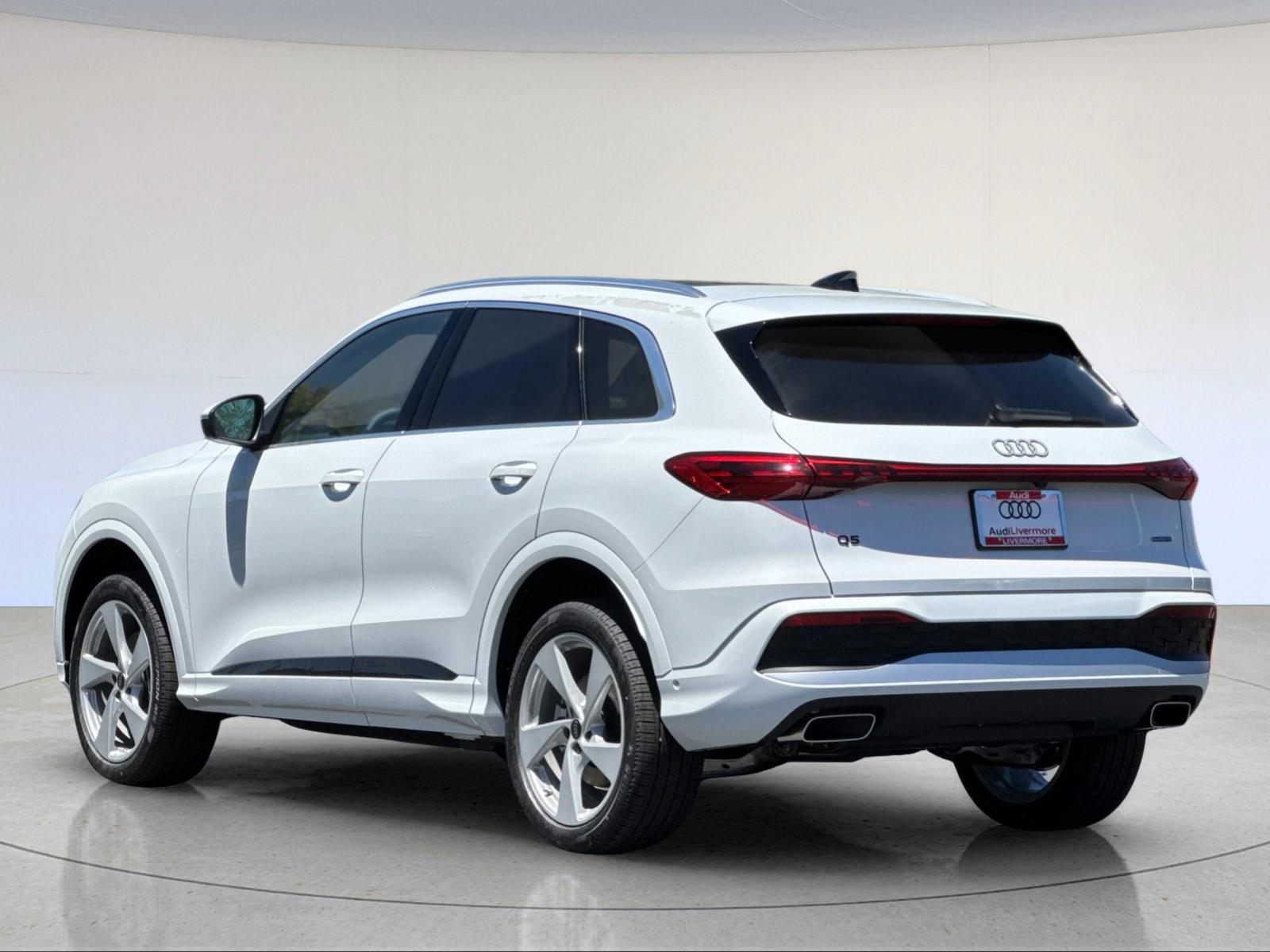 New 2026 Audi Q5 Premium AWD/4WD image 4