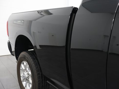 Used 2024 RAM 2500 Laramie AWD/4WD image 25