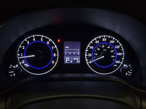 Used 2013 INFINITI G37 x w/ Premium Pkg image 23