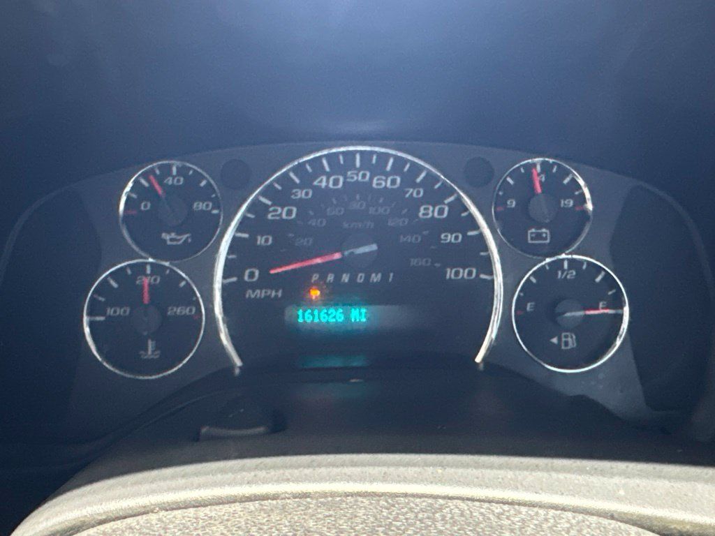 Used 2011 Chevrolet Express 3500 Extended RWD image 11