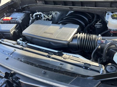 Used 2023 GMC Yukon XL SLT image 28