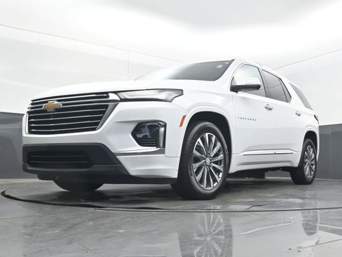 Used 2023 Chevrolet Traverse Premier image 25
