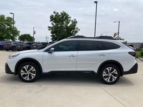Used 2020 Subaru Outback Touring XT AWD/4WD image 2