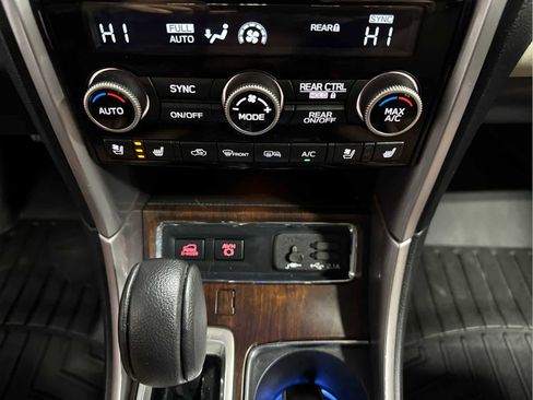 Used 2020 Subaru Ascent Touring image 19