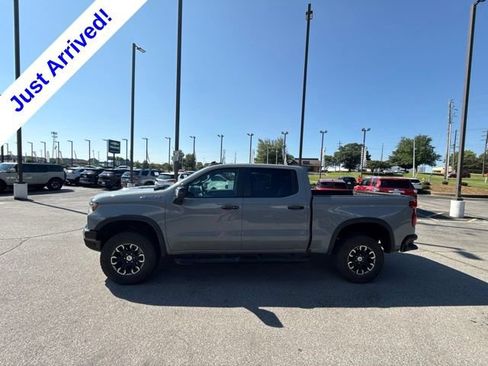 Used 2024 Chevrolet Silverado 1500 ZR2 w/ Technology Package AWD/4WD image 8