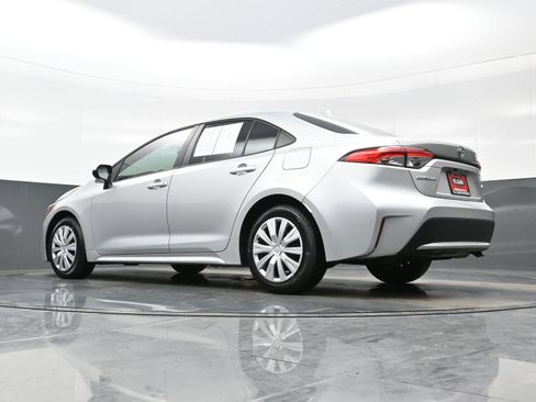 Used 2020 Toyota Corolla LE image 28