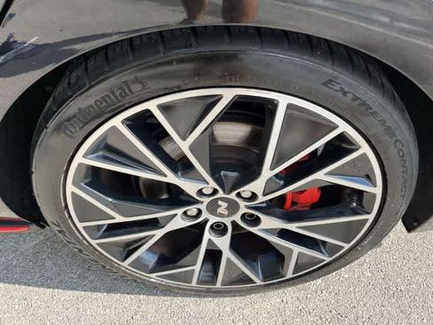 Used 2022 Hyundai Elantra N w/ Preferred Accessory Package FWD image 12