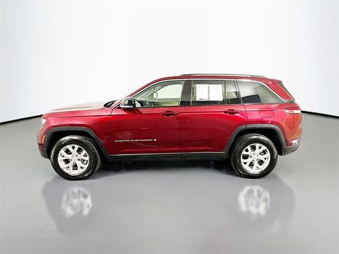 Used 2024 Jeep Grand Cherokee Limited image 4