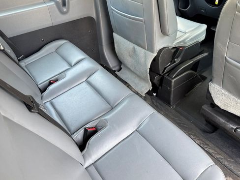 Used 2018 Ford Transit 350 XL image 12