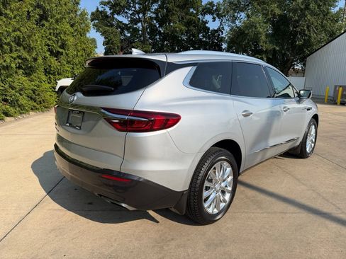 Used 2021 Buick Enclave Essence w/ Sound and Sites Package FWD image 31