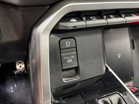 Used 2025 Toyota Tundra Platinum AWD/4WD image 40