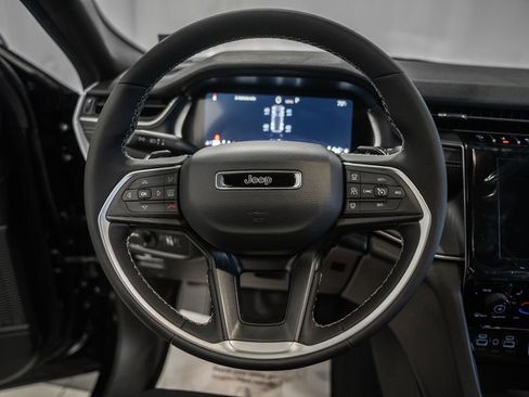 New 2025 Jeep Grand Cherokee Laredo X w/ Luxury Tech Group I image 27