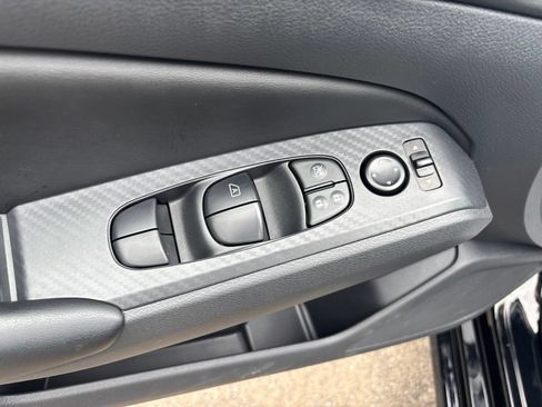 Used 2025 Nissan Altima 2.5 S FWD image 17