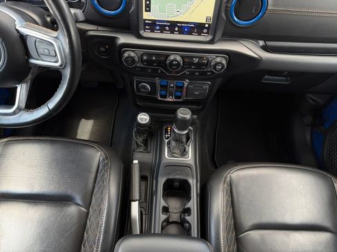 Used 2022 Jeep Gladiator Overland AWD/4WD image 25